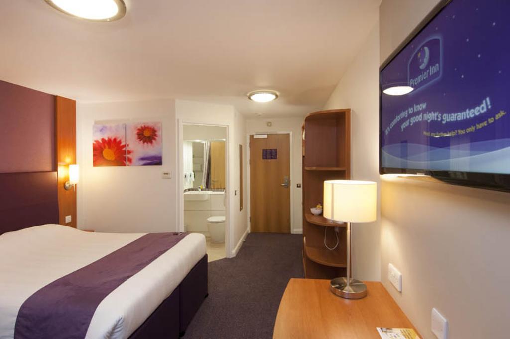 Premier Inn Liverpool Albert Dock Exterior foto